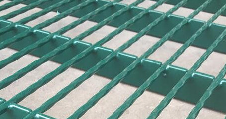 金屬包塑鋼格地網